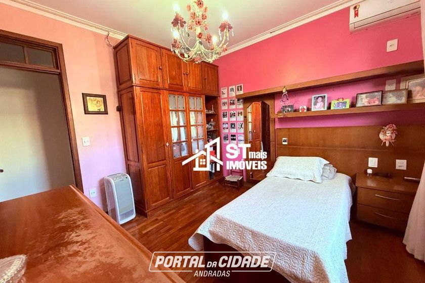 Casa &agrave; venda - 240m&sup2; - Jardim Panorama