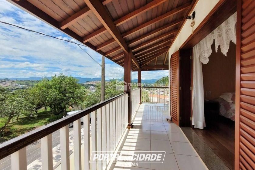 Casa &agrave; venda - 304m&sup2; - Mantiqueira Boulevard