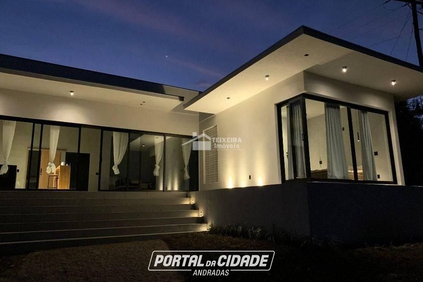 Casa &agrave; venda - 3200m&sup2; - Morada do Sol