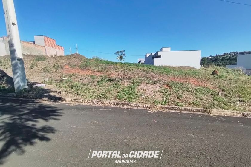 Terreno &agrave; venda - 200m&sup2; - S&atilde;o Cristov&atilde;o