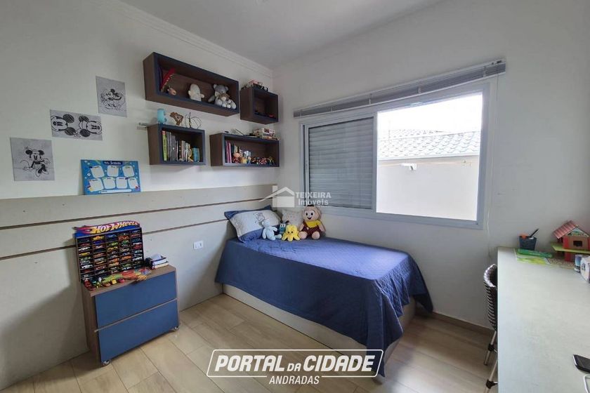 Casa &agrave; venda - 203m&sup2; - Jardim Mantiqueira II