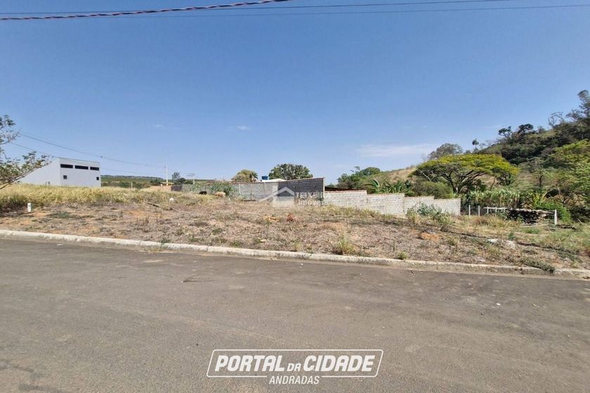 Terreno &agrave; venda - 254m&sup2; - Jardim Village