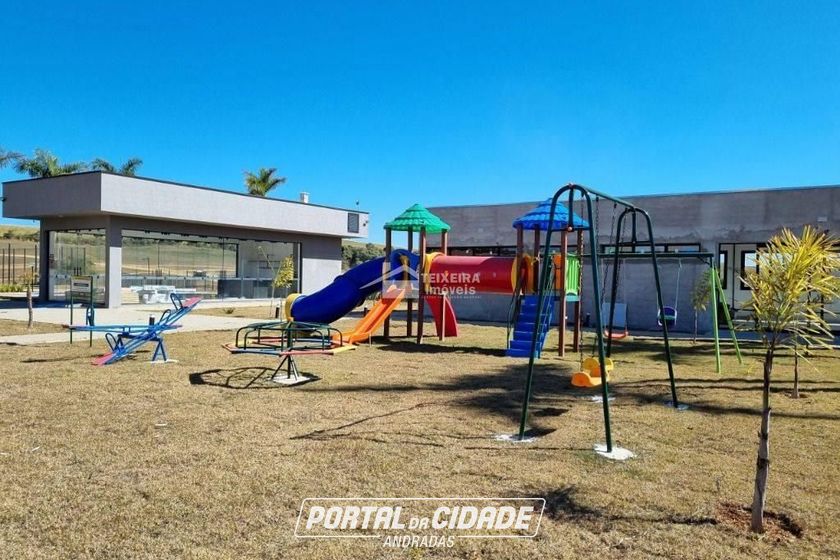 Terreno &agrave; venda - 1000m&sup2; - Quinta das Flores
