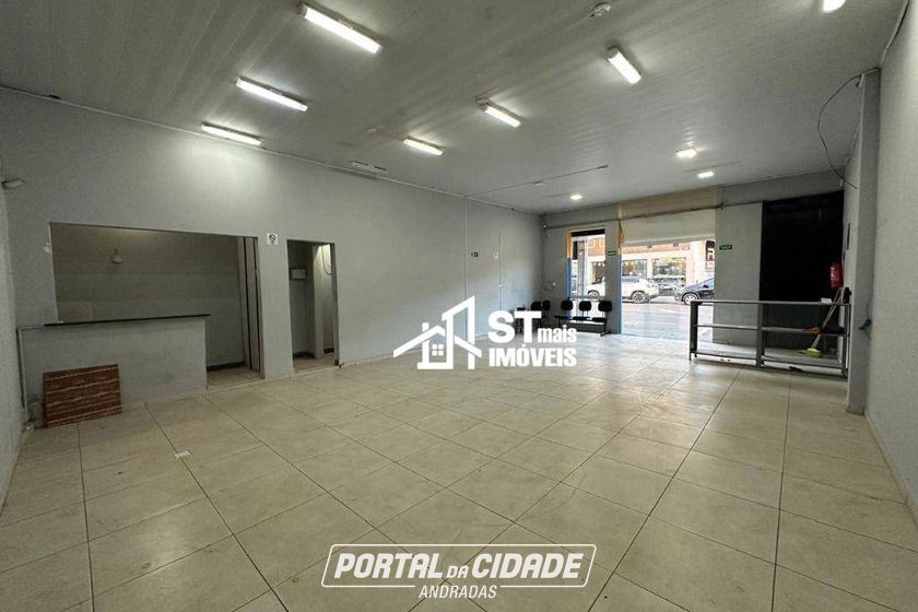 Sal&atilde;o Comercial para alugar - 150m&sup2; - Andradas