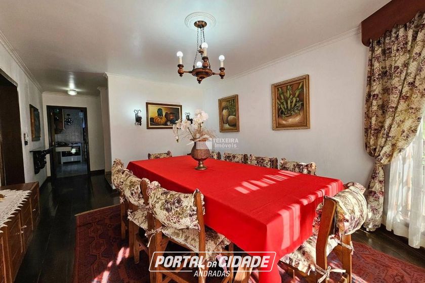Casa &agrave; venda - 397m&sup2; - Jardim Mantiqueira II