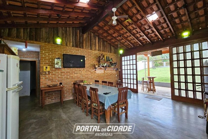 Casa &agrave; venda - 300m&sup2; - Centro