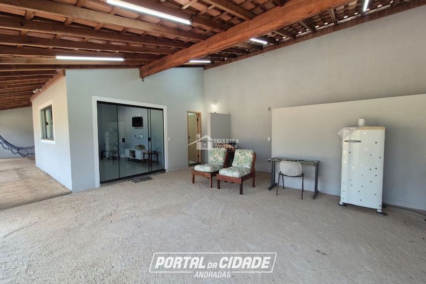 Ch&aacute;cara &agrave; venda - 136m&sup2; - Residencial Para&iacute;so