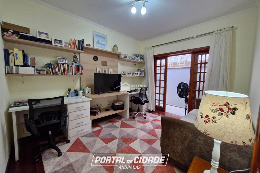 Casa &agrave; venda - 288m&sup2; - Jardim Panorama