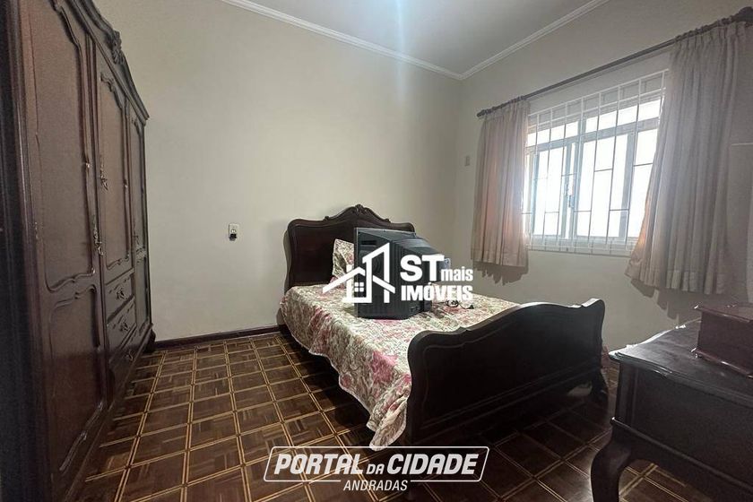 Casa &agrave; venda - 300m&sup2; - Centro