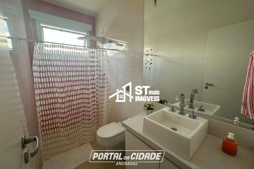 Sobrado &agrave; venda - 285m&sup2; - Centro