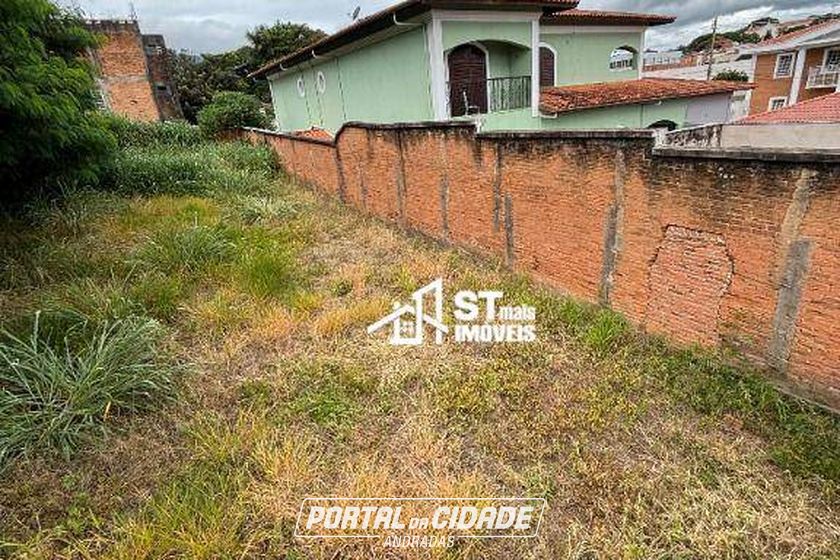 Terreno &agrave; venda - 348m&sup2; - Centro