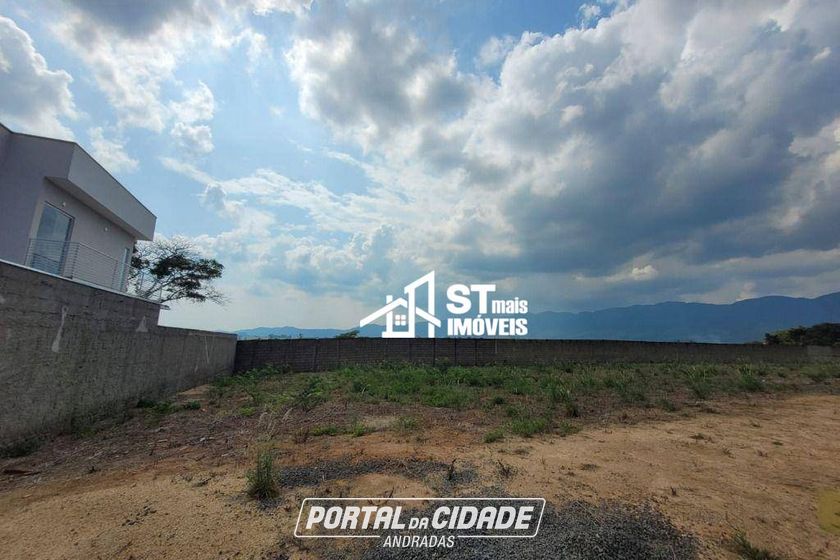 Terreno &agrave; venda - 300m&sup2; - Condominio Village