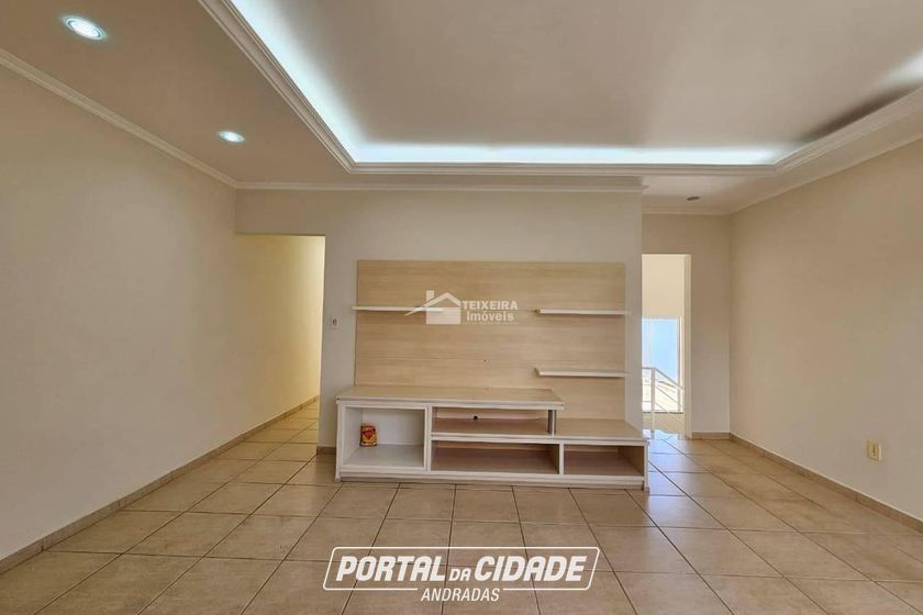 Casa &agrave; venda - 250m&sup2; - Vila Buzato