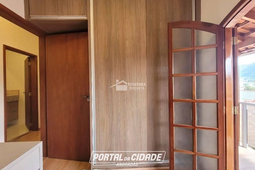 Casa &agrave; venda - 200m&sup2; - Jardim Alfa