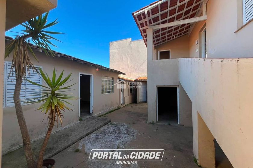 Casa para alugar - 203m&sup2; - Centro
