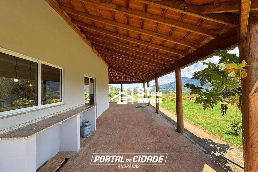 Ch&aacute;cara &agrave; venda - 1130m&sup2; - &Aacute;rea Rural de Andradas