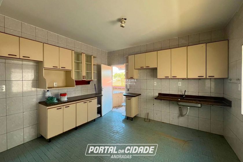 Casa para alugar - 203m&sup2; - Centro
