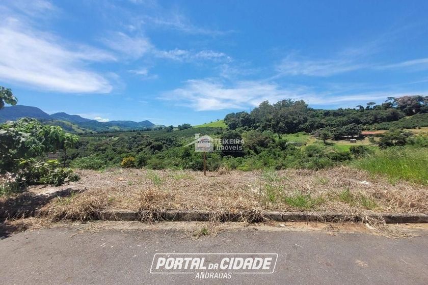 Terreno &agrave; venda - 200m&sup2; - Centro