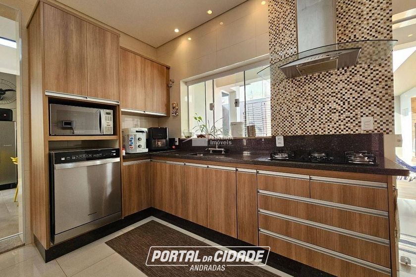 Casa &agrave; venda - 250m&sup2; - Jardim Mantiqueira II