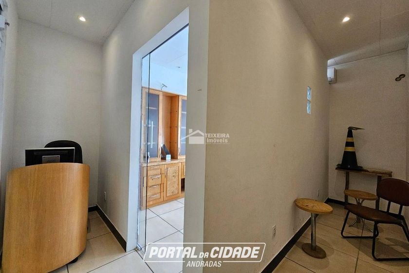 Sala Comercial para alugar - 168m&sup2; - Centro