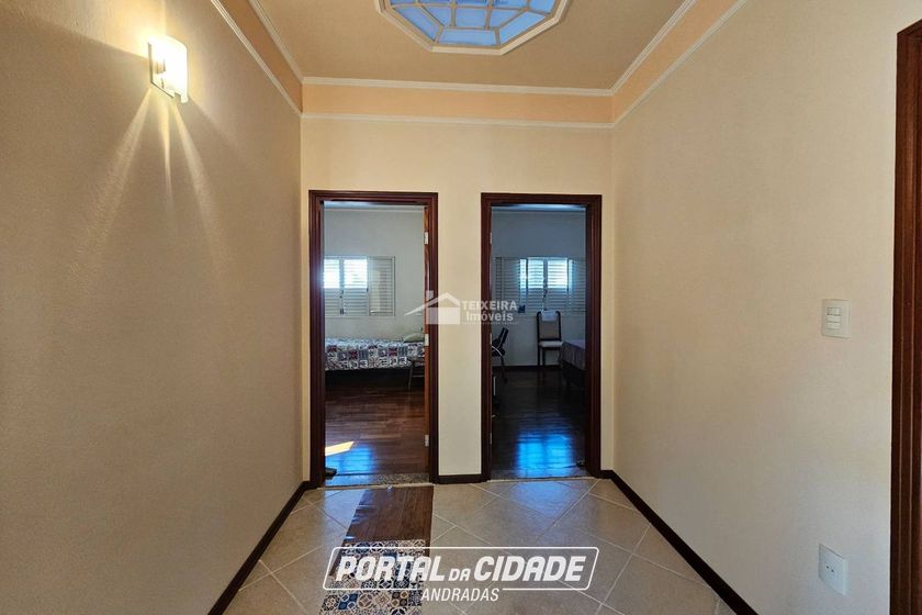 Casa &agrave; venda - 300m&sup2; - Jardim Bela Vista