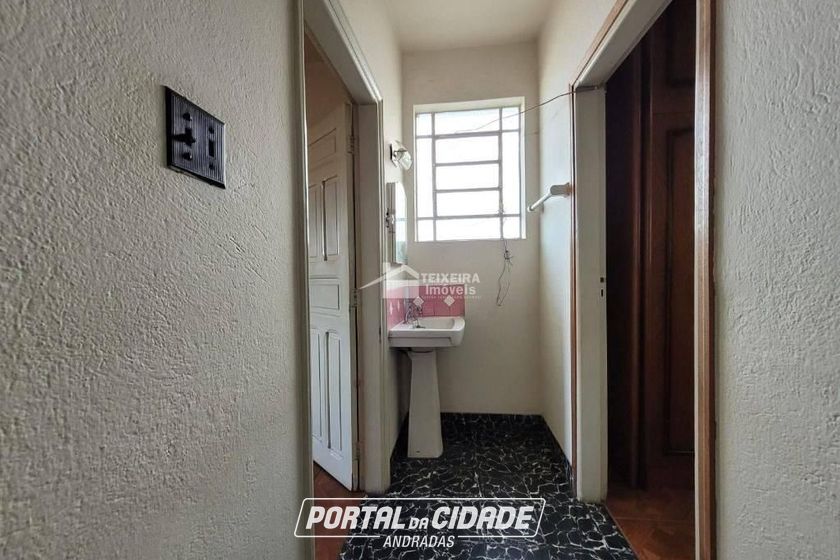 Casa &agrave; venda - 204m&sup2; - Centro