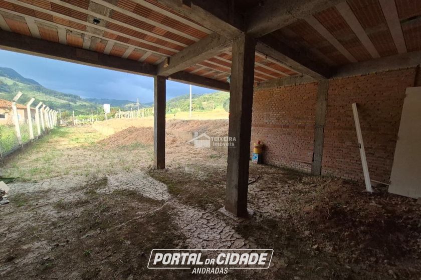 Ch&aacute;cara &agrave; venda - 136m&sup2; - Residencial Para&iacute;so