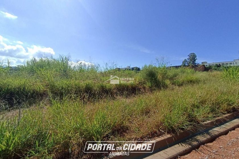 Terreno &agrave; venda - 200m&sup2; - Parque da Liberdade