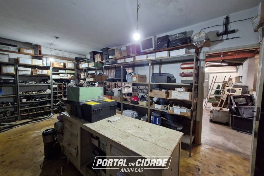 Sala Comercial &agrave; venda - 218m&sup2; - Centro