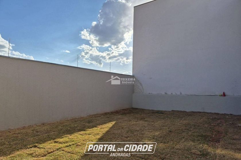 Casa &agrave; venda - 150m&sup2; - Santo Ant&ocirc;nio de Lisboa