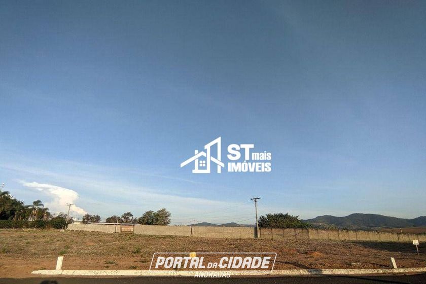 Terreno &agrave; venda - 535m&sup2; - Condominio Village