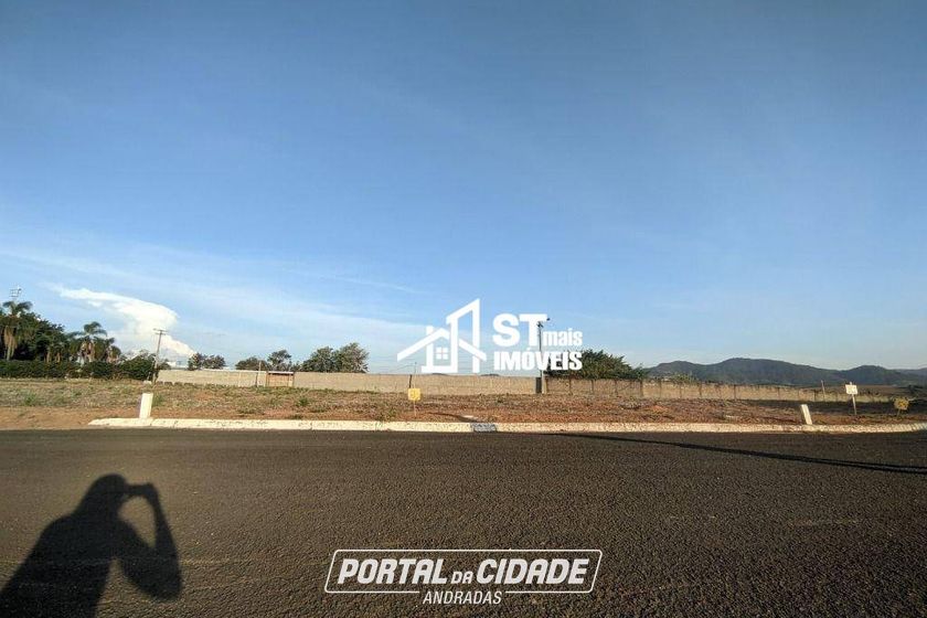 Terreno &agrave; venda - 535m&sup2; - Condominio Village