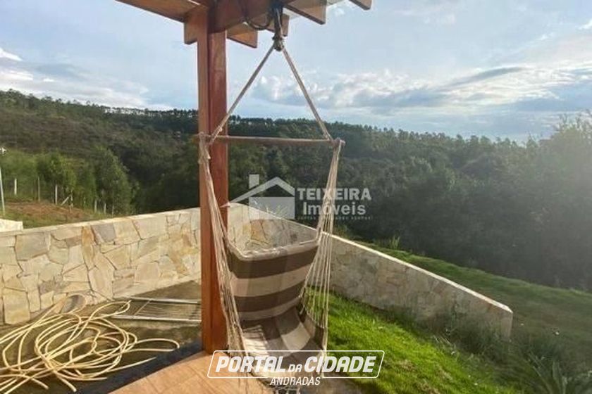 S&iacute;tio &agrave; venda - 600m&sup2; - Zona Rural
