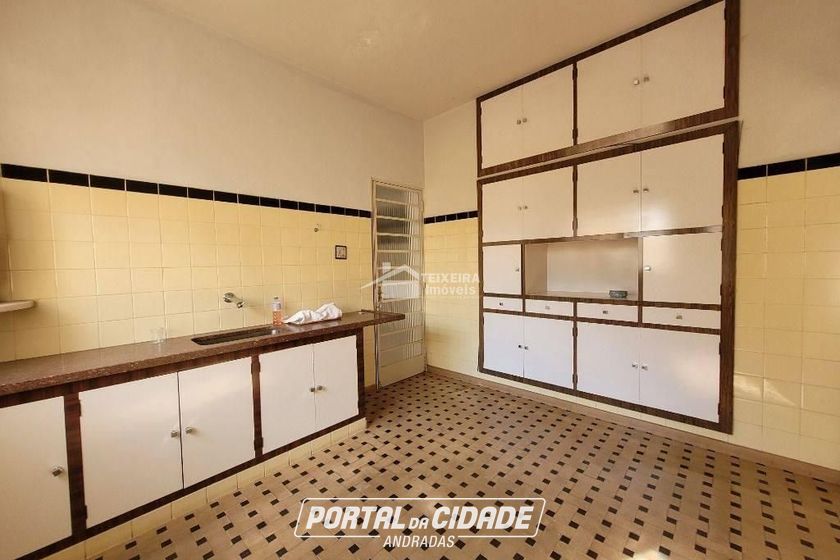 Casa &agrave; venda - 500m&sup2; - Centro