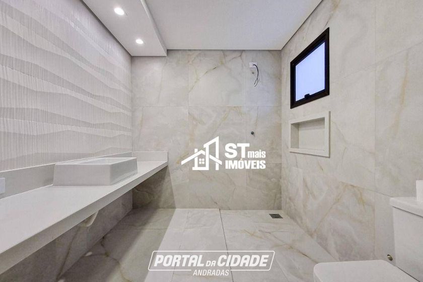 Casa &agrave; venda - 210m&sup2; - Jardim Mantiqueira 2