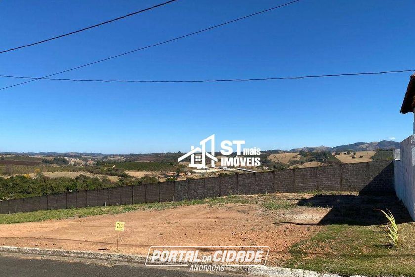Terreno &agrave; venda - 300m&sup2; - Condominio Village