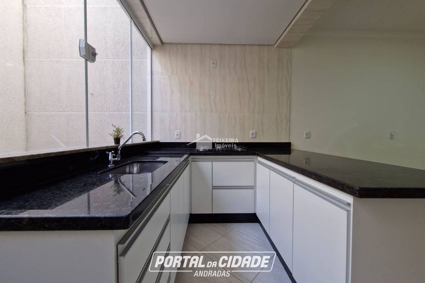 Casa &agrave; venda - 240m&sup2; - Jardim Alto da Serra