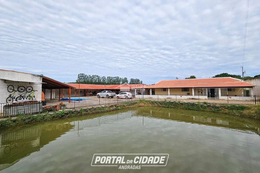 Ch&aacute;cara &agrave; venda - 443m&sup2; - Vargem do Rigoni