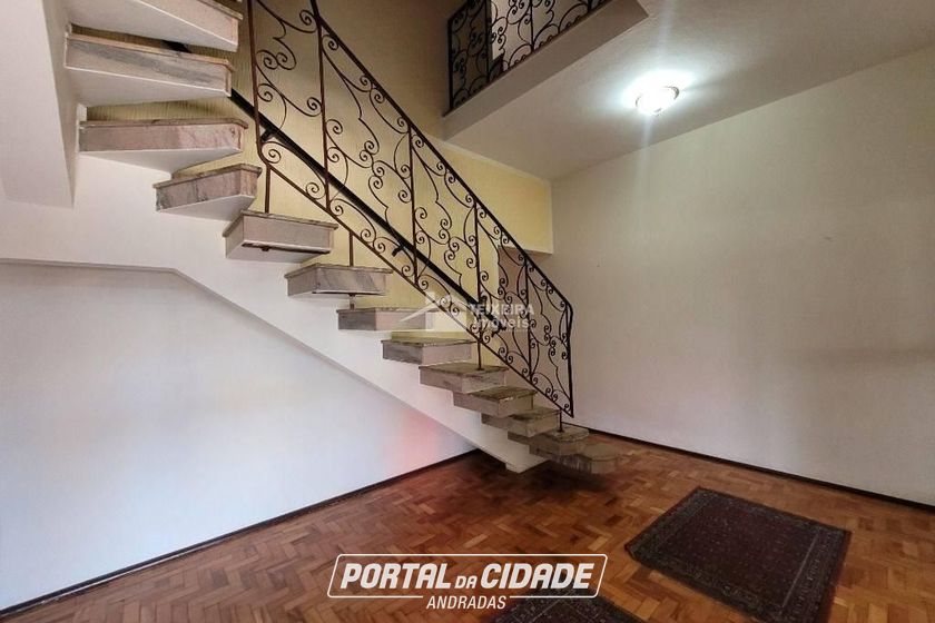 Casa &agrave; venda - 500m&sup2; - Centro
