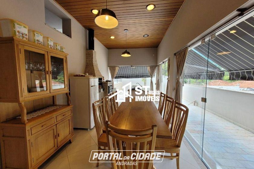 Casa &agrave; venda - 220m&sup2; - Jardim Bela Vista