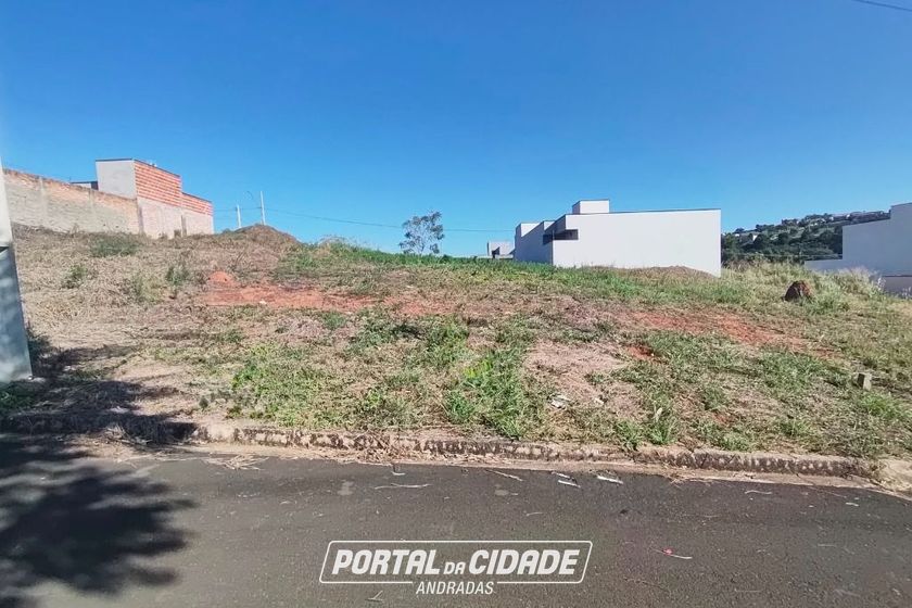 Terreno &agrave; venda - 200m&sup2; - S&atilde;o Cristov&atilde;o