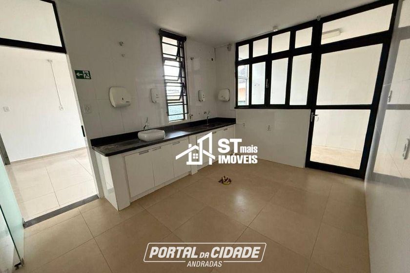 Sal&atilde;o Comercial para alugar - 205m&sup2; - Vila Mosconi