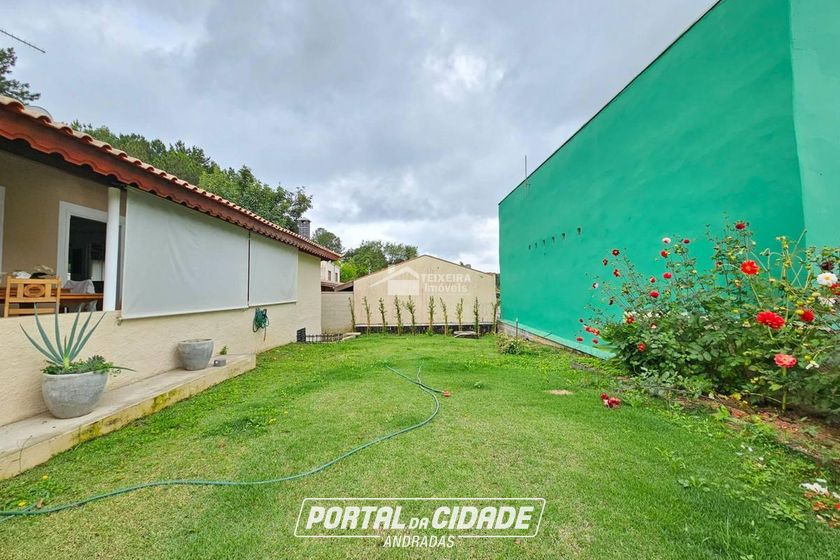 Casa &agrave; venda - 260m&sup2; - Clube Uva