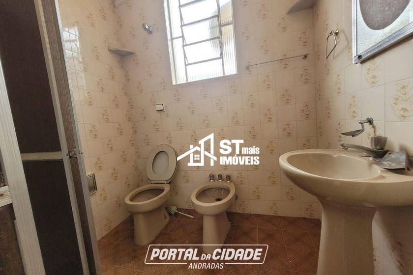 Casa &agrave; venda - 203m&sup2; - Centro