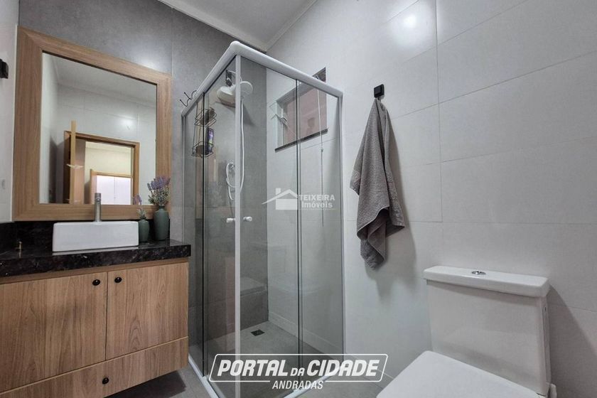 Casa &agrave; venda - 150m&sup2; - Santo Ant&ocirc;nio de Lisboa