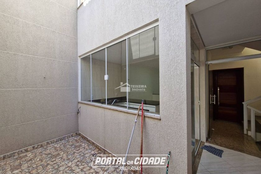 Casa &agrave; venda - 240m&sup2; - Jardim Alto da Serra