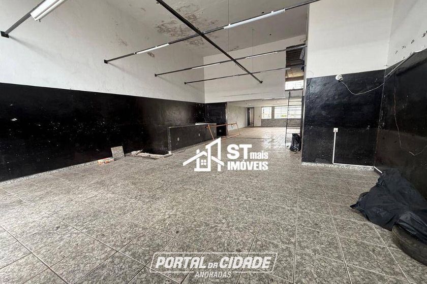Sal&atilde;o Comercial para alugar - 290m&sup2; - Centro