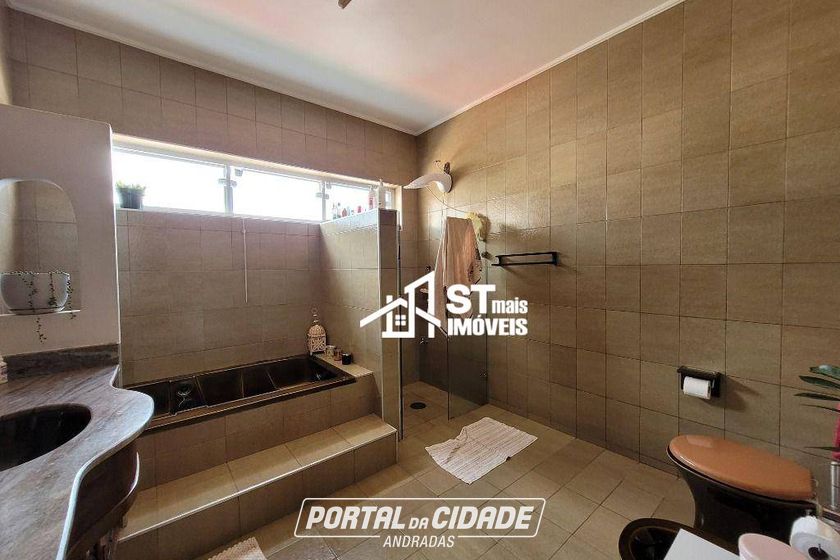 Casa &agrave; venda - 334m&sup2; - Centro