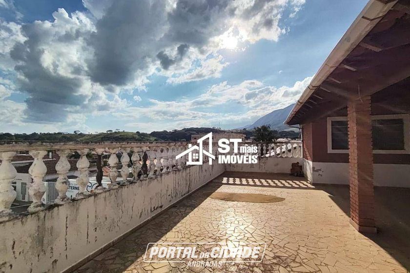 Sobrado &agrave; venda - 235m&sup2; - Centro
