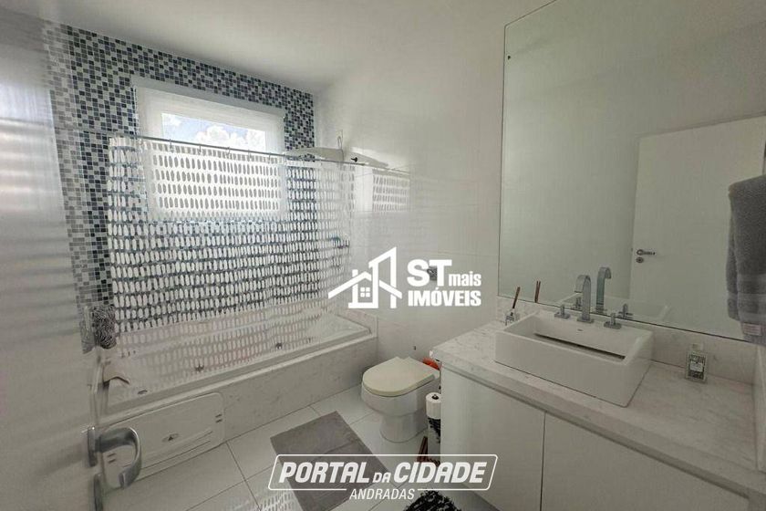 Sobrado &agrave; venda - 285m&sup2; - Centro